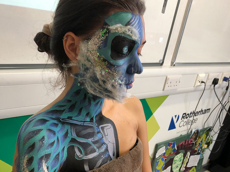 Body art masterclass delivered by Samantha Helen.